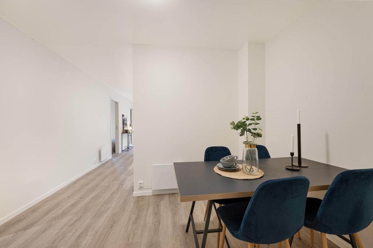 In Frogner - Modern And * Lillestrom